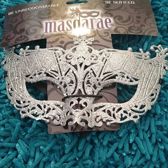 NEW Black Lace Masqarae Mask - Picture 3 of 7